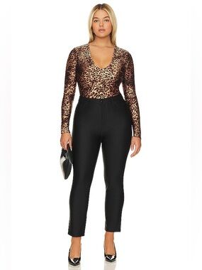 Good American Compression Shine Straight Leg Crop Pants (Style No. GS0381)